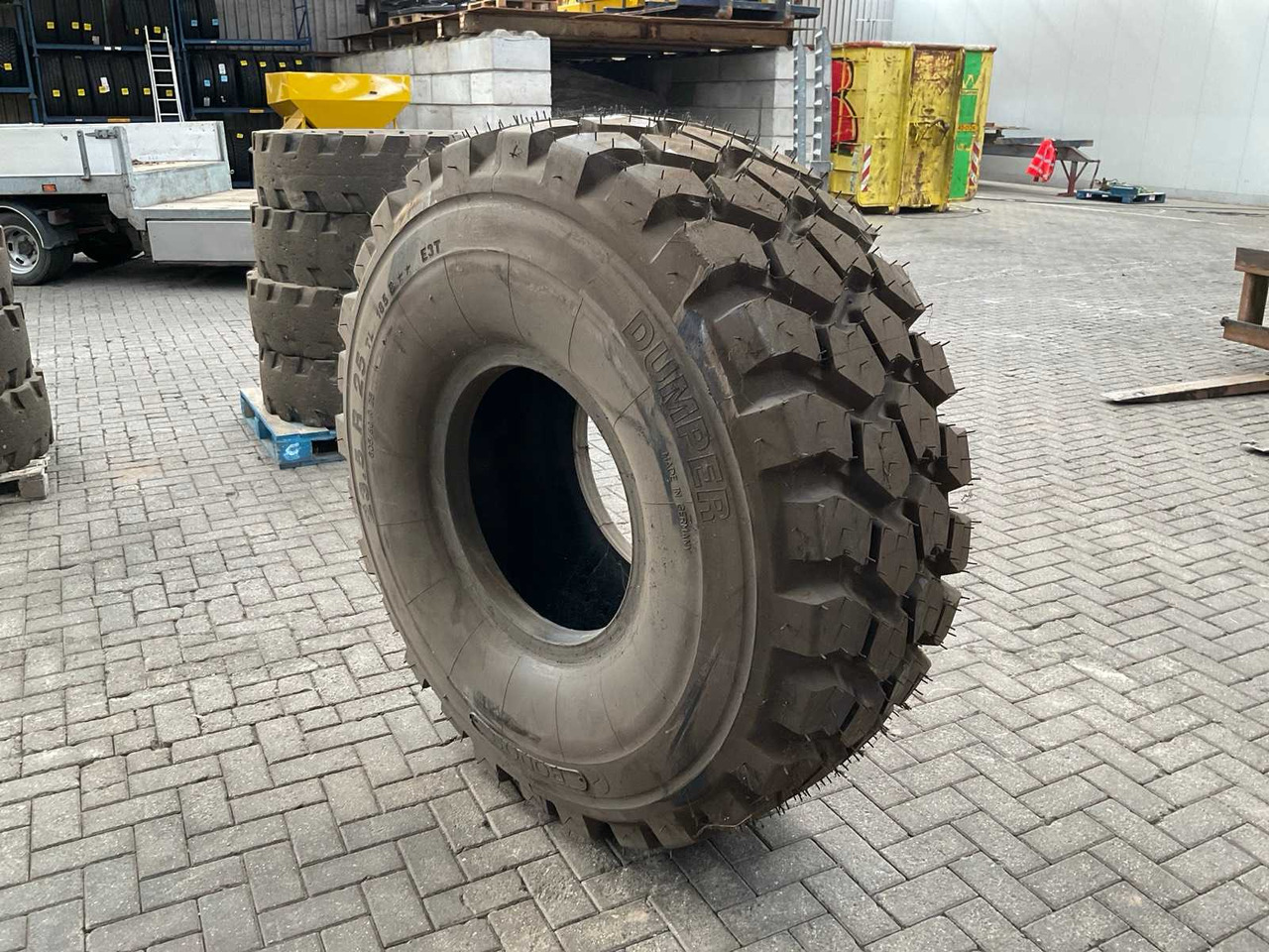Rodos Dumper - Cerchi e pneumatici per Trattore: foto 1 Rodos Dumper - Cerchi e pneumatici per Trattore: foto 1