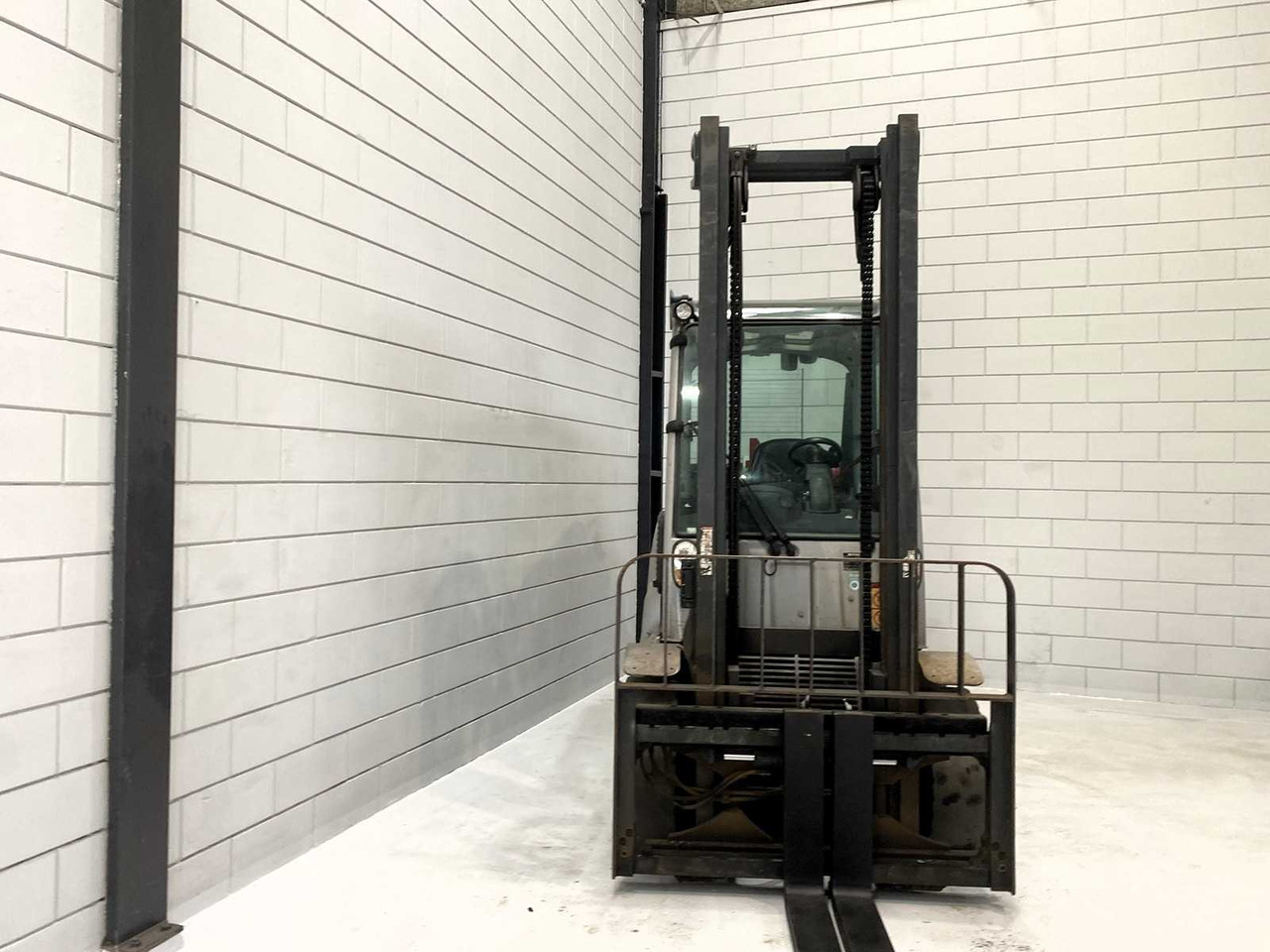 STILL - 2016 - RX 70-40 T - FORKLIFT - SIDE-SHIFT - Carrello elevatore: foto 4 STILL - 2016 - RX 70-40 T - FORKLIFT - SIDE-SHIFT - Carrello elevatore: foto 4