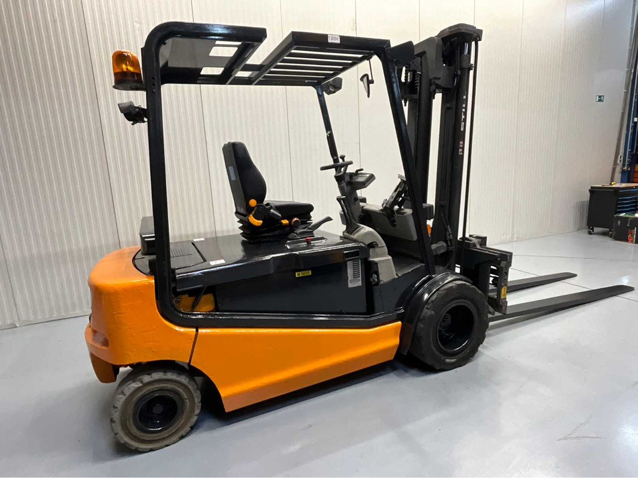STILL R60-50 FORKLIFT 5000KG WITH FORK POSITIONER - BATTERY 2018 - FORKS 2400MM - Carrello elevatore: foto 5 STILL R60-50 FORKLIFT 5000KG WITH FORK POSITIONER - BATTERY 2018 - FORKS 2400MM - Carrello elevatore: foto 5