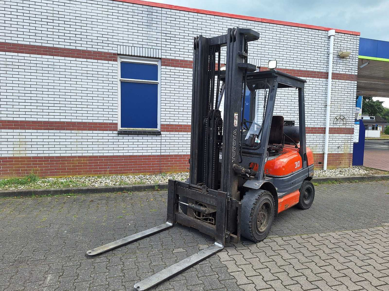 TOYOTA - 1995 - 02 6FGF30 - FORKLIFT TRIPLEX -FREE-LIFT - SIDE-SHIFT - Carrello elevatore: foto 2 TOYOTA - 1995 - 02 6FGF30 - FORKLIFT TRIPLEX -FREE-LIFT - SIDE-SHIFT - Carrello elevatore: foto 2