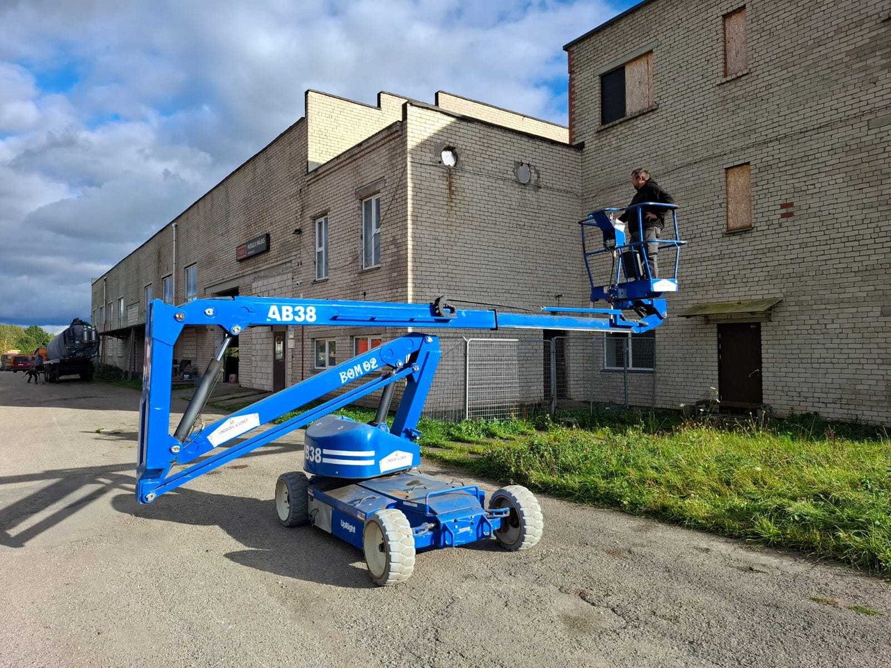 UpRight AB38N - Piattaforma aerea: foto 5 UpRight AB38N - Piattaforma aerea: foto 5