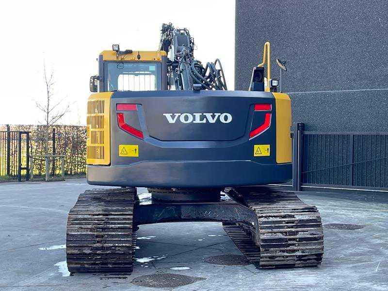 VOLVO - 2014 - ECR 235 DL - CRAWLER EXCAVATOR - Escavatore gommato: foto 4 VOLVO - 2014 - ECR 235 DL - CRAWLER EXCAVATOR - Escavatore gommato: foto 4