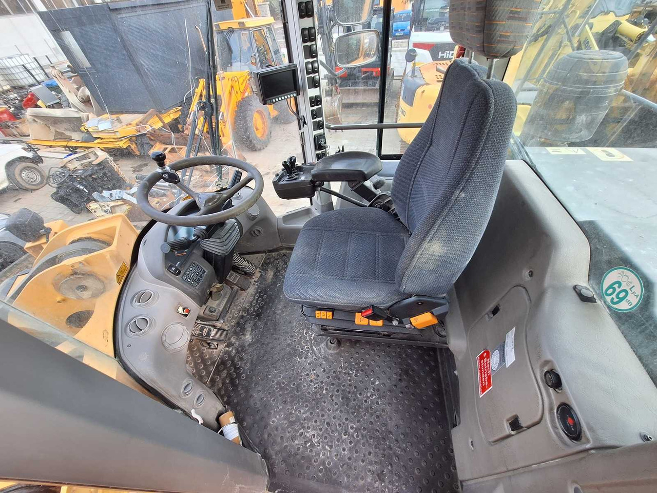 VOLVO L150G - Pala gommata: foto 5 VOLVO L150G - Pala gommata: foto 5