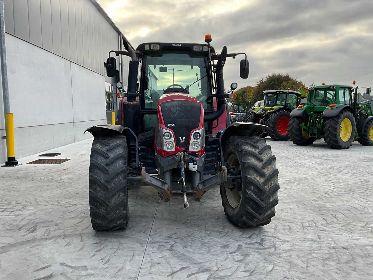 Valtra N123S - Trattore: foto 2 Valtra N123S - Trattore: foto 2