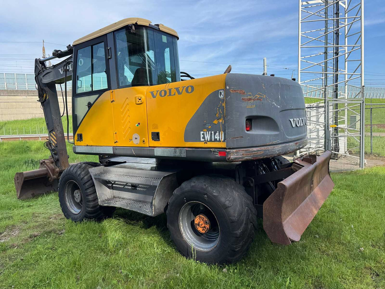 Volvo EW140 - Escavatore gommato: foto 4 Volvo EW140 - Escavatore gommato: foto 4