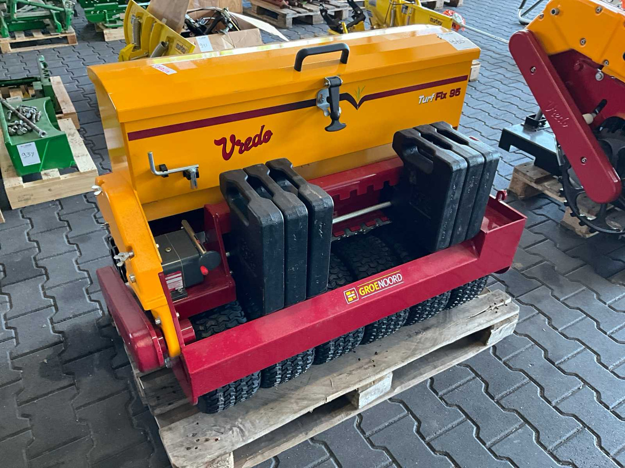 Vredo Turf Fix 95 - Macchina per la semina: foto 4 Vredo Turf Fix 95 - Macchina per la semina: foto 4
