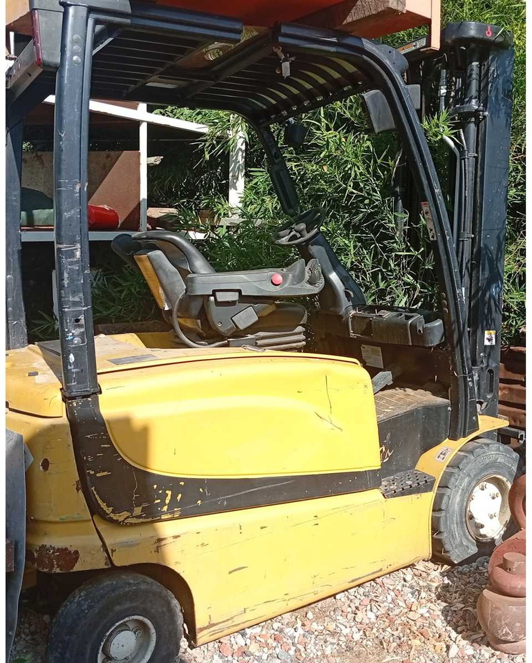 YALE - ERP22-35VL - FORKLIFT - 2010 - Carrello elevatore: foto 1 YALE - ERP22-35VL - FORKLIFT - 2010 - Carrello elevatore: foto 1