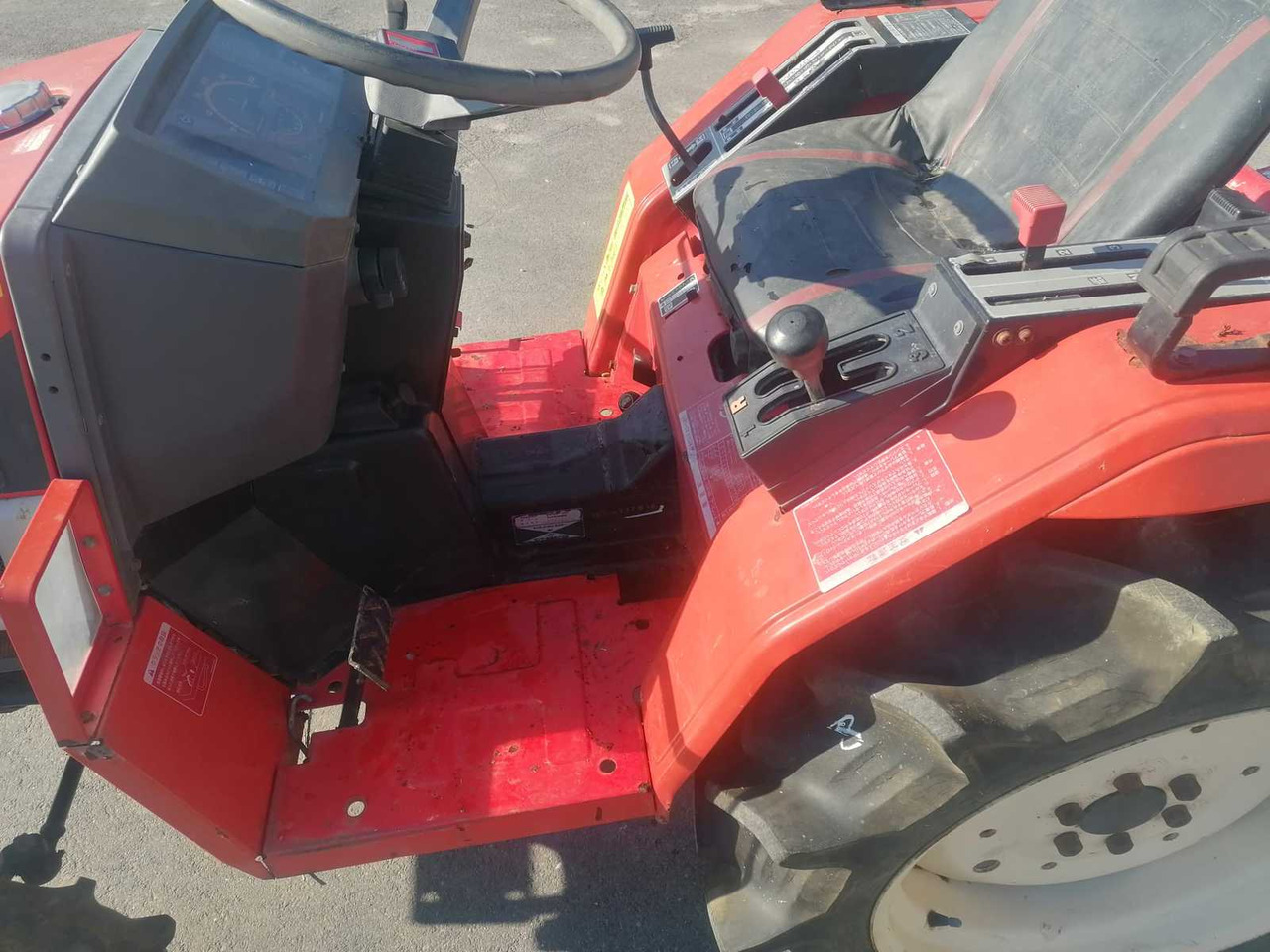 Trattore piccolo Yanmar F165: foto 8