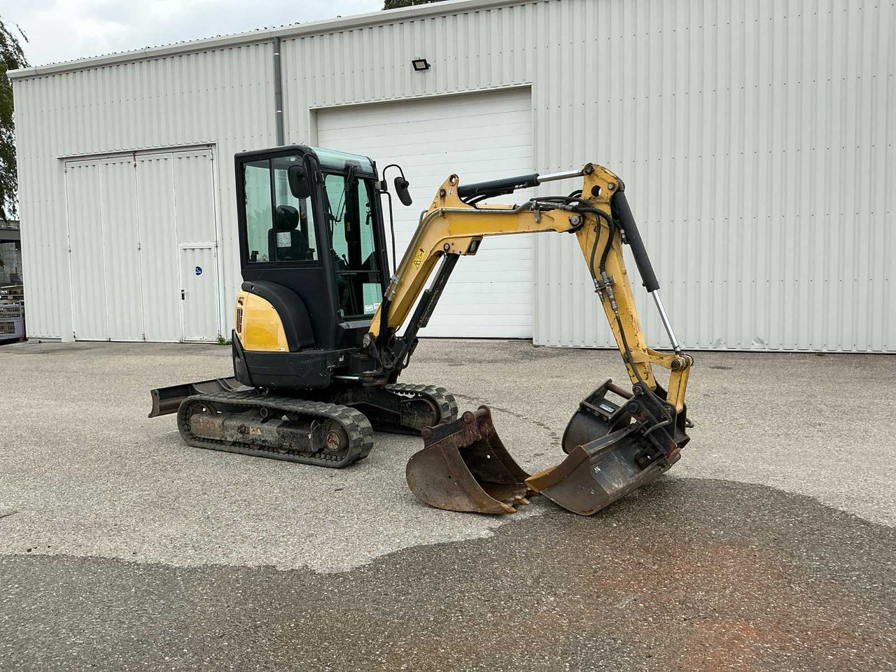 Yanmar VIO25-4 - Escavatore cingolato: foto 1 Yanmar VIO25-4 - Escavatore cingolato: foto 1