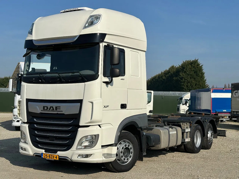 DAF XF 480 XF480.26 FAN. EURO6. 2021. Meesturende achteras!! - Autocarro telaio: foto 1 DAF XF 480 XF480.26 FAN. EURO6. 2021. Meesturende achteras!! - Autocarro telaio: foto 1