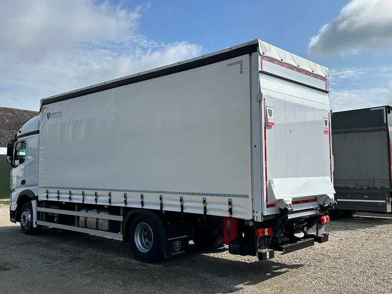 Mercedes-Benz Actros 1843 ACTROS 1843L 2022. 183432km Schuifzeil met Laadklep 2000kg - Camion centinato: foto 5 Mercedes-Benz Actros 1843 ACTROS 1843L 2022. 183432km Schuifzeil met Laadklep 2000kg - Camion centinato: foto 5