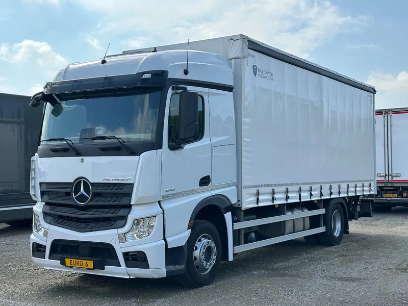 Mercedes-Benz Actros 1843 ACTROS 1843L 2022. 183432km Schuifzeil met Laadklep 2000kg - Camion centinato: foto 1 Mercedes-Benz Actros 1843 ACTROS 1843L 2022. 183432km Schuifzeil met Laadklep 2000kg - Camion centinato: foto 1