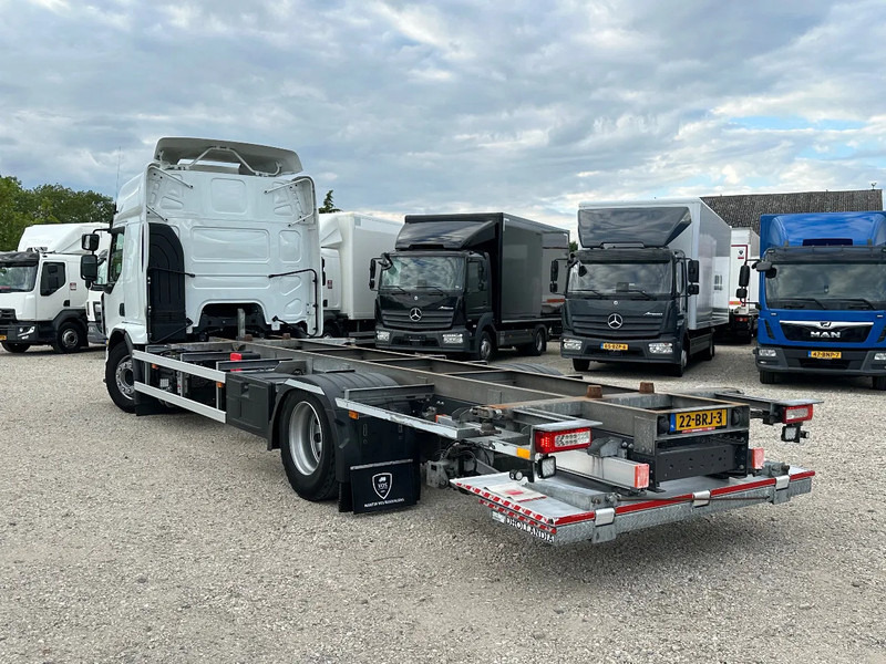 Renault D280 - Camion centinato: foto 3 Renault D280 - Camion centinato: foto 3