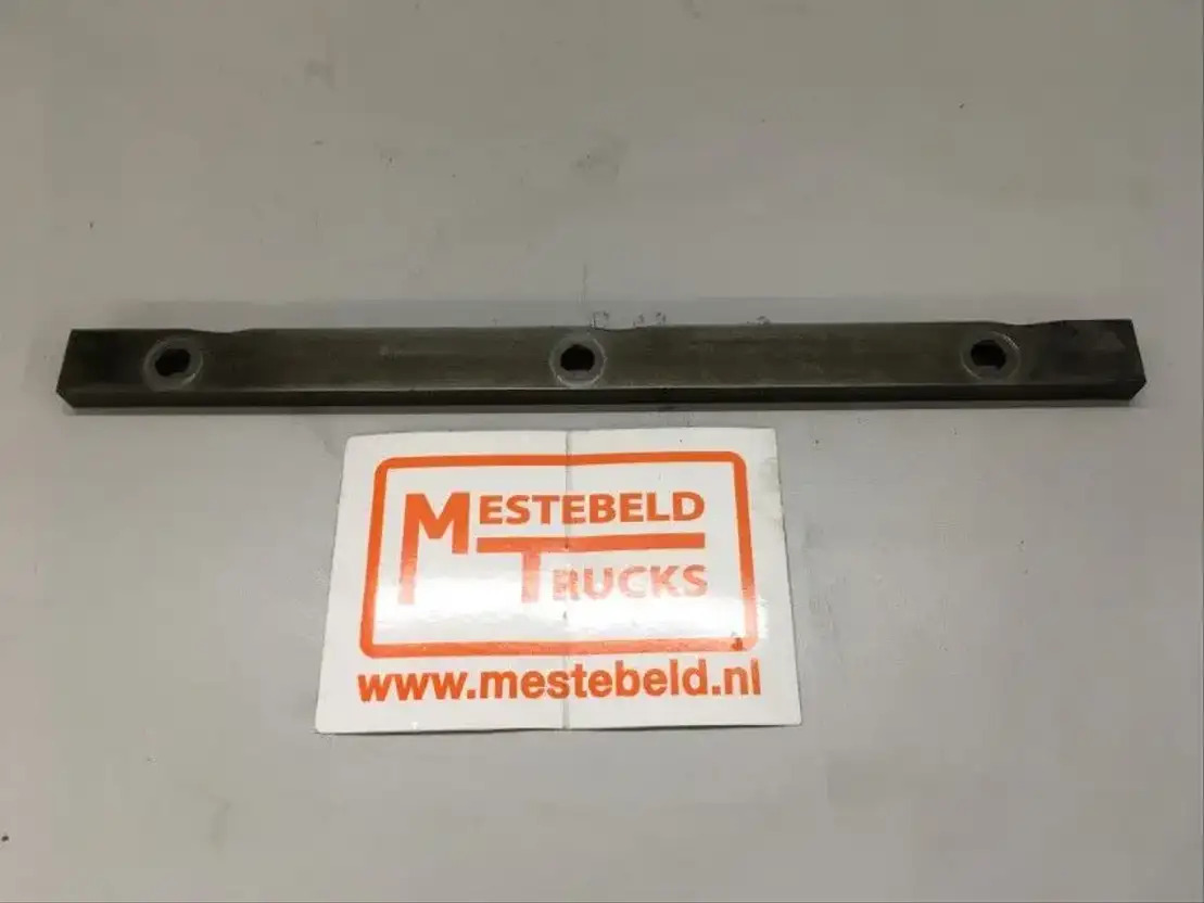 DAF Bevestigingsstrip - Motore e ricambi per Camion: foto 1 DAF Bevestigingsstrip - Motore e ricambi per Camion: foto 1