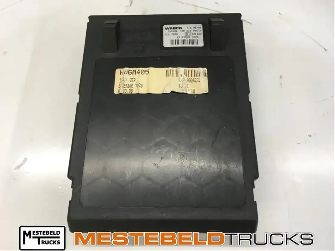 MAN Stuurkast ZBR 2 - Sistema elettrico per Camion: foto 1 MAN Stuurkast ZBR 2 - Sistema elettrico per Camion: foto 1