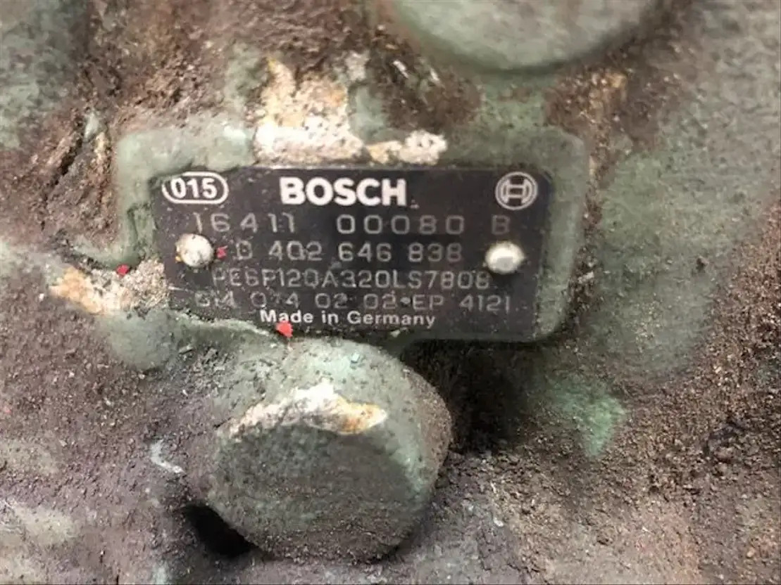 Mercedes-Benz Brandstofpomp OM441LA mechanisch - Sistema di alimentazione per Camion: foto 2 Mercedes-Benz Brandstofpomp OM441LA mechanisch - Sistema di alimentazione per Camion: foto 2