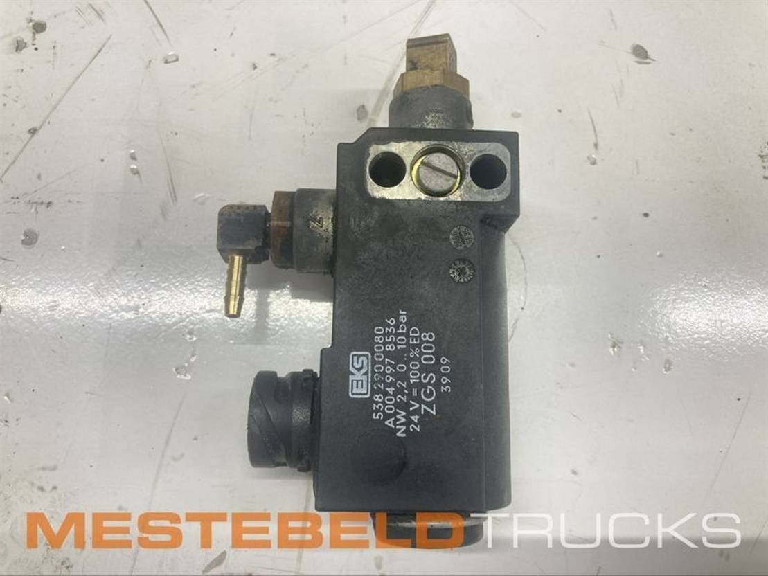 Mercedes-Benz Magneetklep differentieelsper EKS - Valvola freno per Camion: foto 1 Mercedes-Benz Magneetklep differentieelsper EKS - Valvola freno per Camion: foto 1