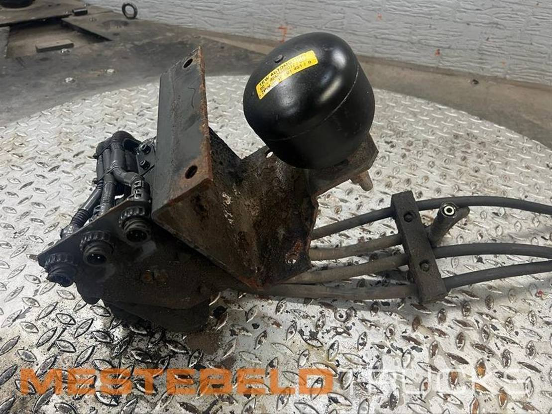 Mercedes-Benz Stuurventiel sleepas Mercedes - Sterzo per Camion: foto 1 Mercedes-Benz Stuurventiel sleepas Mercedes - Sterzo per Camion: foto 1