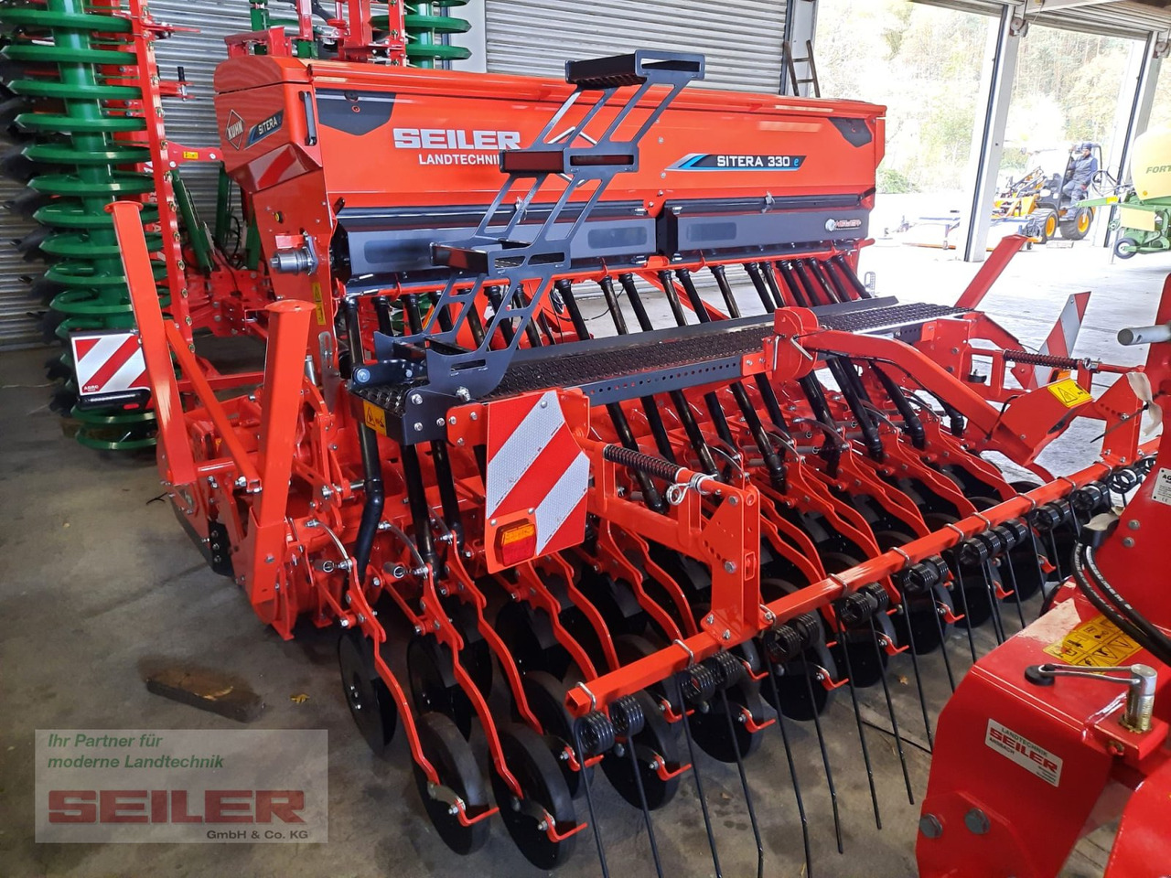 Kuhn HR 304 + Sitera 330-20E - Seminatrice combinata: foto 2 Kuhn HR 304 + Sitera 330-20E - Seminatrice combinata: foto 2