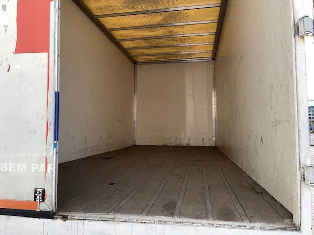 DAF XF 95.380 Euro 2 Manual-Gear - Autocarro furgonato: foto 5 DAF XF 95.380 Euro 2 Manual-Gear - Autocarro furgonato: foto 5