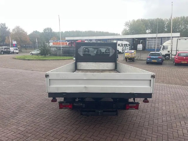 Iveco Daily 35S14 - Pick-up, Furgone doppia cabina: foto 4 Iveco Daily 35S14 - Pick-up, Furgone doppia cabina: foto 4