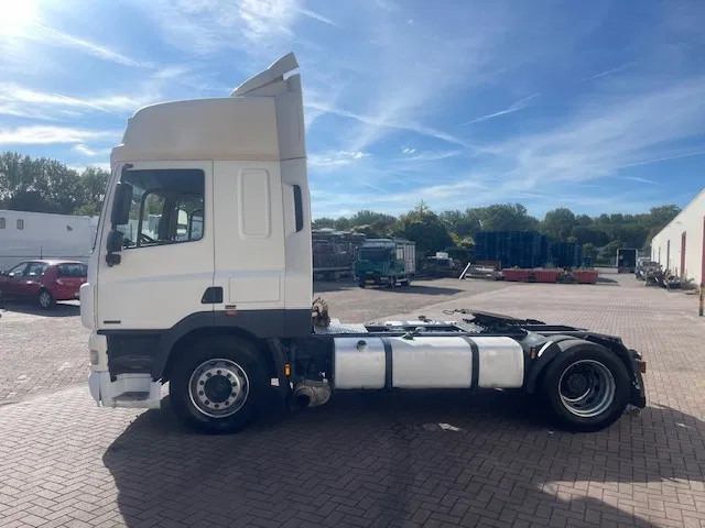 DAF CF 85.410 Automatic 2 Tanks - Trattore stradale: foto 4 DAF CF 85.410 Automatic 2 Tanks - Trattore stradale: foto 4