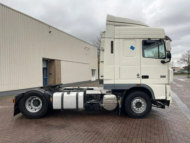DAF XF 105.410 Retarder Automatic Euro 5 - Trattore stradale: foto 2 DAF XF 105.410 Retarder Automatic Euro 5 - Trattore stradale: foto 2