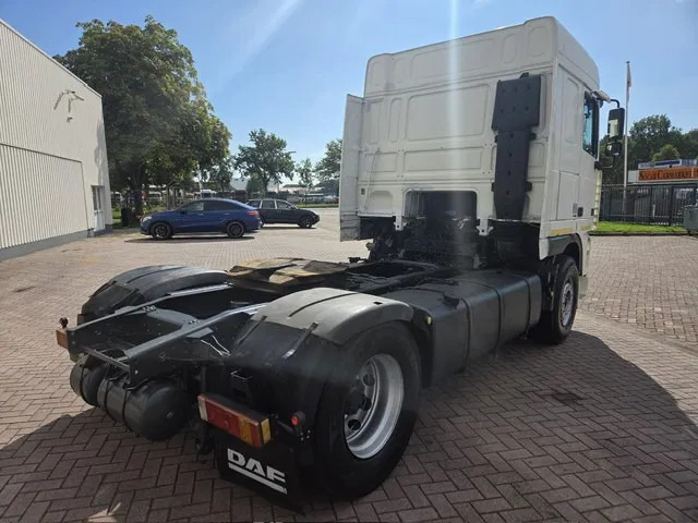 DAF XF 95.430 Manual gear Euro 3 - Trattore stradale: foto 4 DAF XF 95.430 Manual gear Euro 3 - Trattore stradale: foto 4