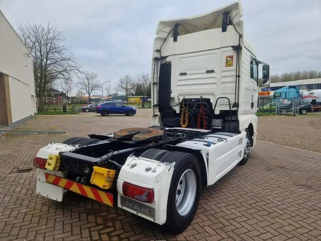 MAN TGX 18.480 Euro 5 Retarder 2-Tanks - Trattore stradale: foto 3 MAN TGX 18.480 Euro 5 Retarder 2-Tanks - Trattore stradale: foto 3