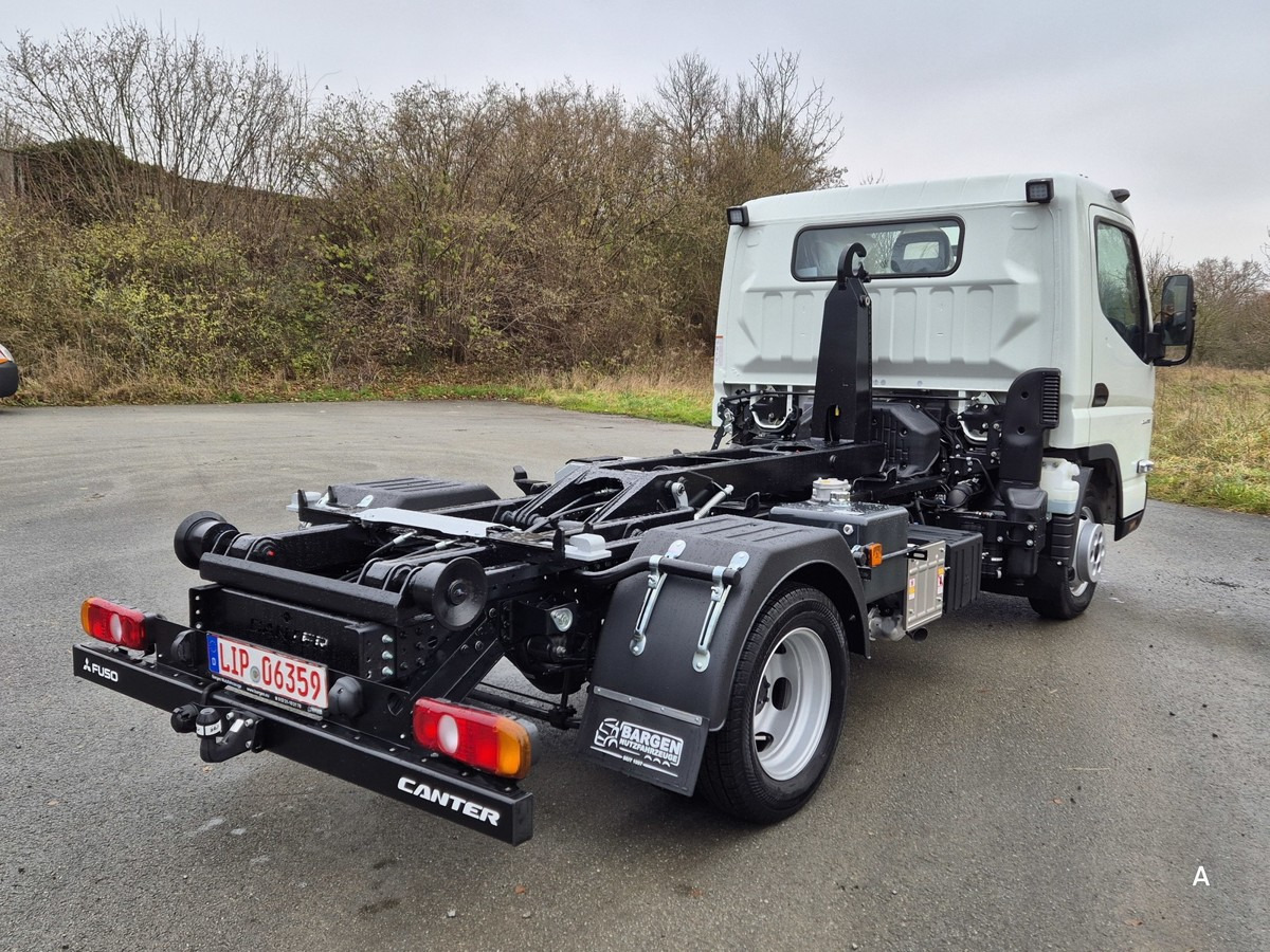 FUSO 3C15 Duonic Aut.City Abrollkipper AHK 3.5T - Autocarro scarrabile: foto 5 FUSO 3C15 Duonic Aut.City Abrollkipper AHK 3.5T - Autocarro scarrabile: foto 5