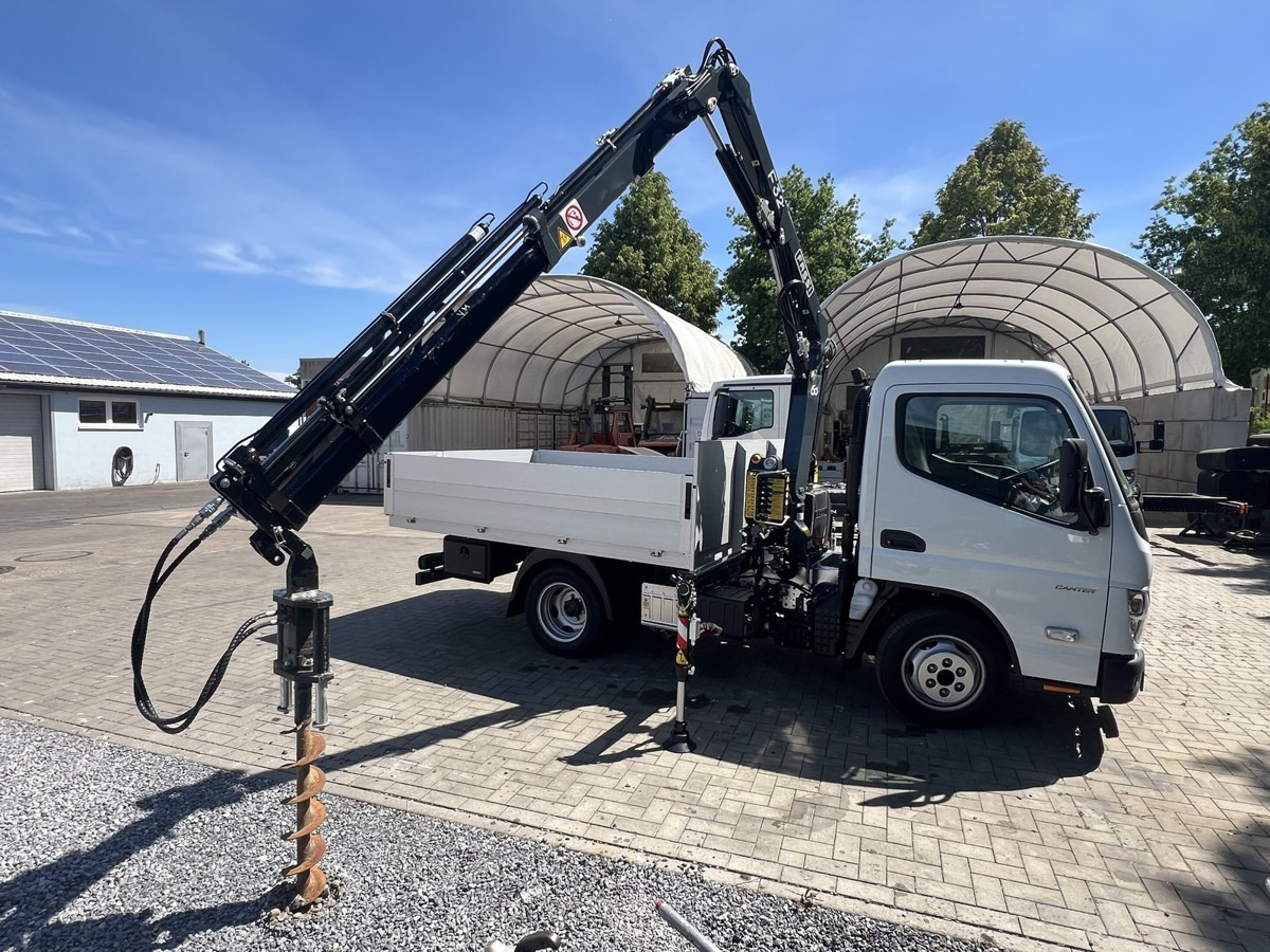 FUSO 3S15 Alu Pritsche 2.80m Ladekran Bohrgerät - Furgone con cassone fisso: foto 1 FUSO 3S15 Alu Pritsche 2.80m Ladekran Bohrgerät - Furgone con cassone fisso: foto 1