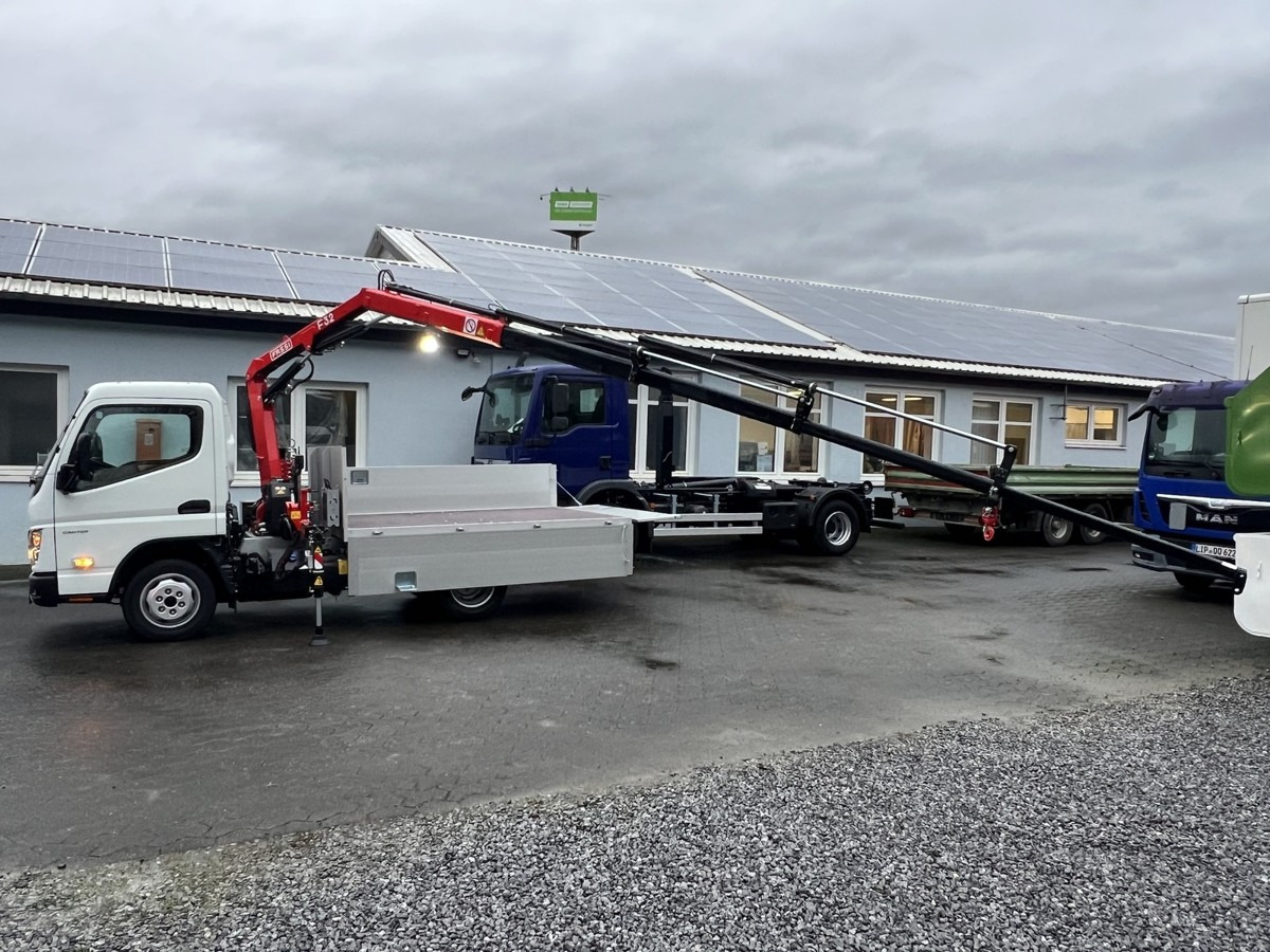 FUSO 3S15 Alu Pritsche 2.80m Ladekran Funk! sofort ve - Camion con gru, Furgone con cassone fisso: foto 5 FUSO 3S15 Alu Pritsche 2.80m Ladekran Funk! sofort ve - Camion con gru, Furgone con cassone fisso: foto 5
