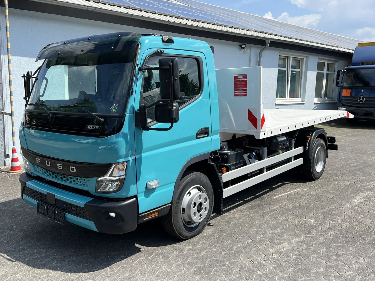 FUSO Canter FUSO 9C18 City Abrollkipper Krokbil Color - Autocarro scarrabile, Camion con gru: foto 4 FUSO Canter FUSO 9C18 City Abrollkipper Krokbil Color - Autocarro scarrabile, Camion con gru: foto 4