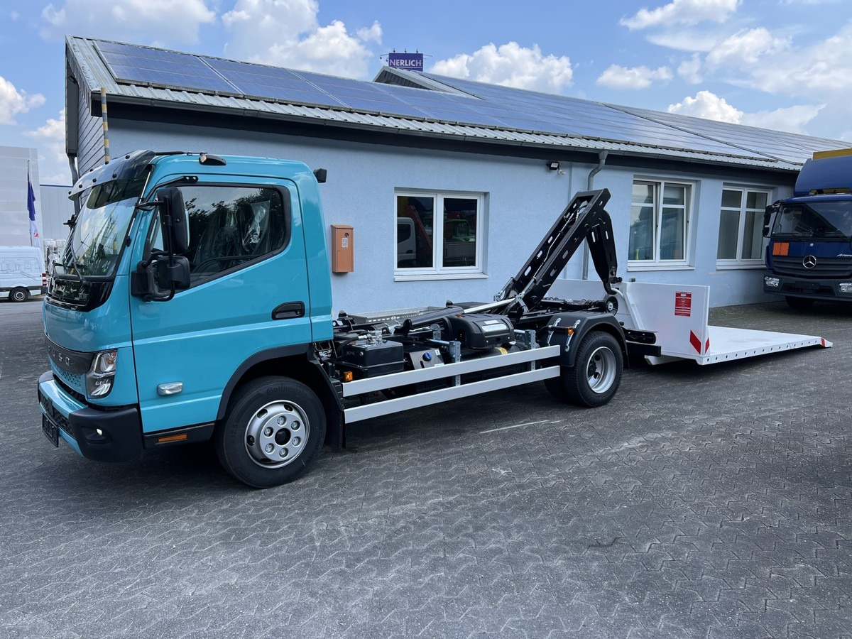 FUSO Canter FUSO 9C18 City Abrollkipper Krokbil Color - Autocarro scarrabile, Camion con gru: foto 1 FUSO Canter FUSO 9C18 City Abrollkipper Krokbil Color - Autocarro scarrabile, Camion con gru: foto 1