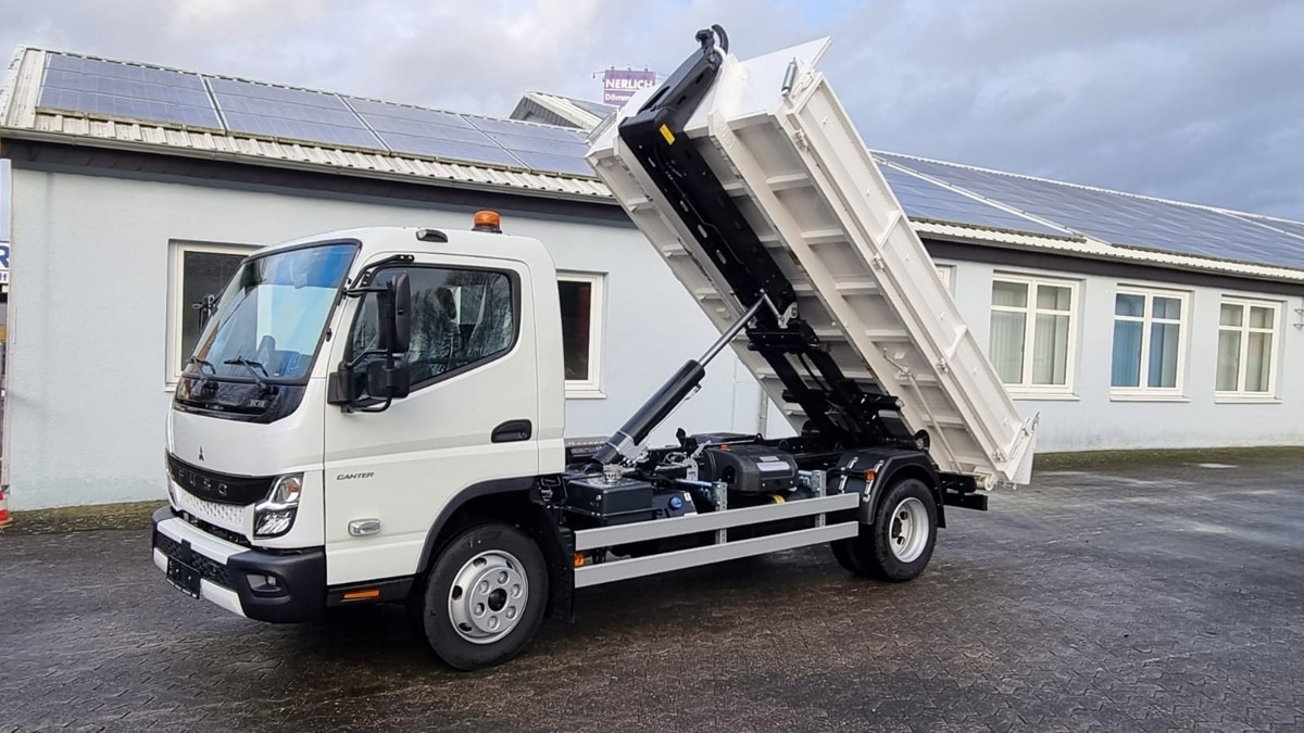 FUSO FUSO 9C18 Duonic City Abrollkipper AHK - Autocarro scarrabile: foto 1 FUSO FUSO 9C18 Duonic City Abrollkipper AHK - Autocarro scarrabile: foto 1