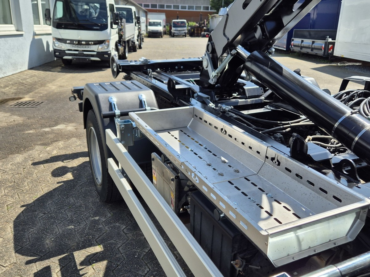 FUSO Fuso Canter 7C18 City Abrollkipper AHK Hooklift - Autocarro scarrabile: foto 5 FUSO Fuso Canter 7C18 City Abrollkipper AHK Hooklift - Autocarro scarrabile: foto 5