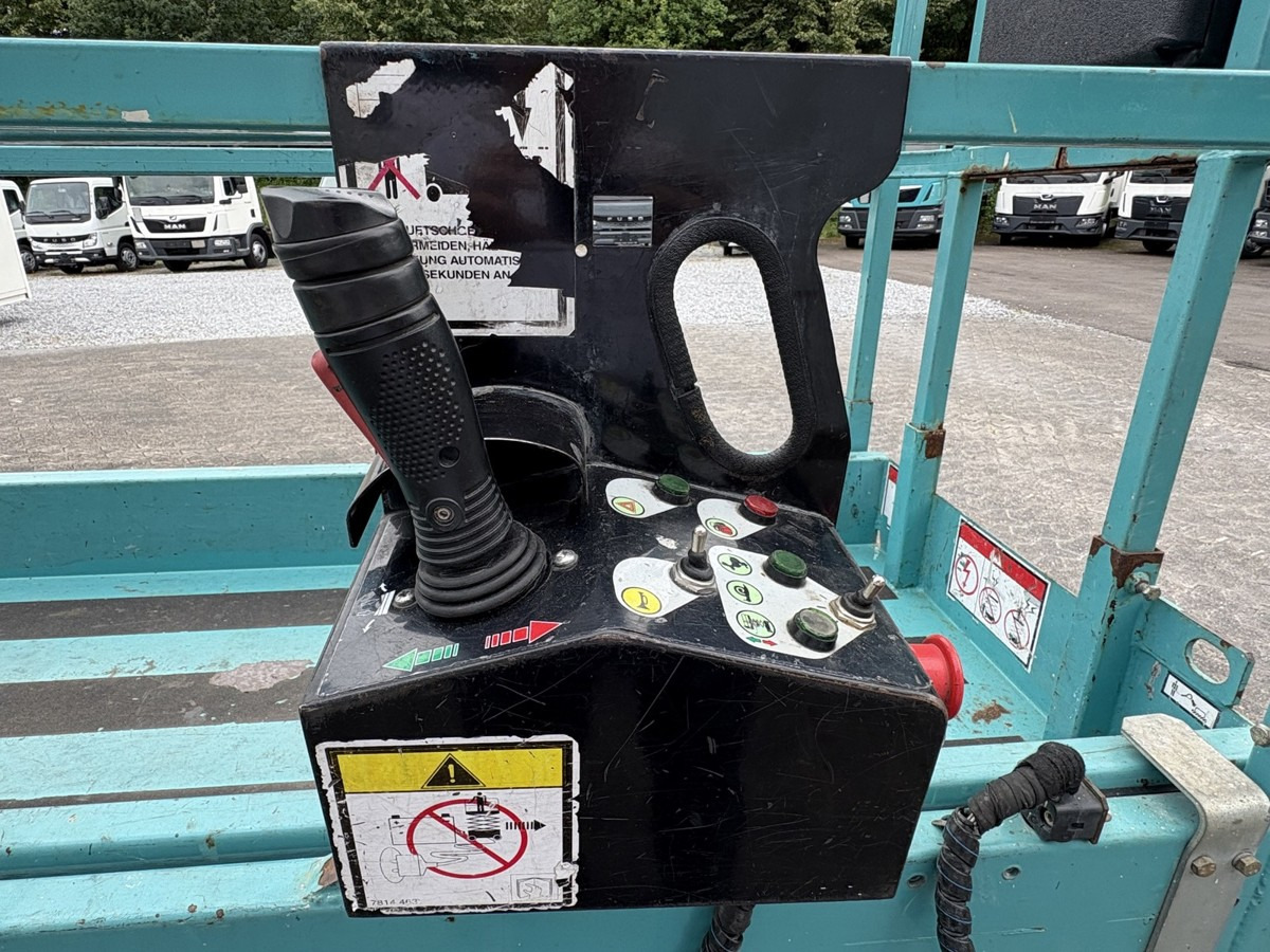 GENIE Haulotte Compact 8 baugleich GS 2032 sofort verf - Piattaforma a pantografo: foto 5 GENIE Haulotte Compact 8 baugleich GS 2032 sofort verf - Piattaforma a pantografo: foto 5