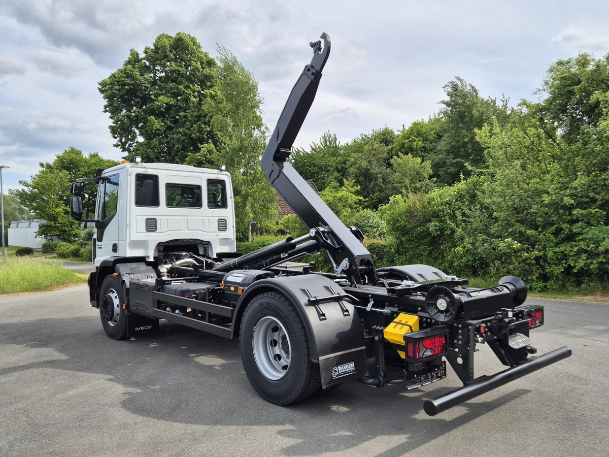 IVECO Euro Cargo 180E32 4x2 Abrollkipper Teleskoparm - Autocarro scarrabile: foto 3 IVECO Euro Cargo 180E32 4x2 Abrollkipper Teleskoparm - Autocarro scarrabile: foto 3