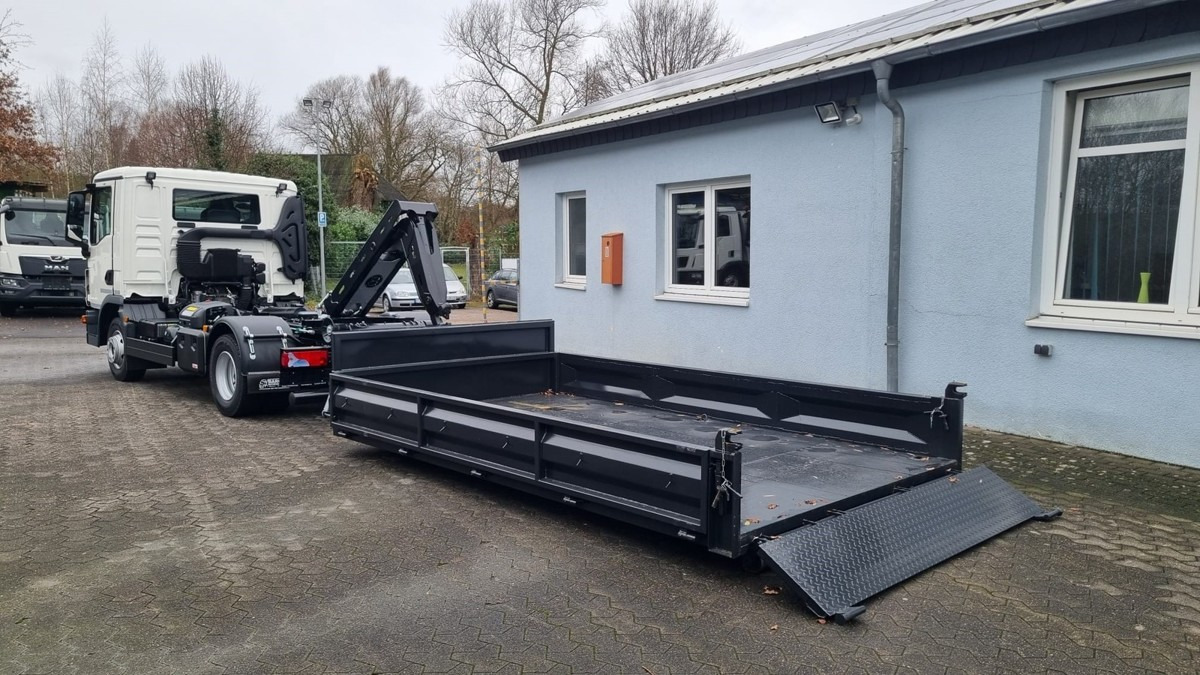 MAN TGL 12.220 BL NEU City Abrollkipper 8t TipMatic - Autocarro scarrabile: foto 2 MAN TGL 12.220 BL NEU City Abrollkipper 8t TipMatic - Autocarro scarrabile: foto 2