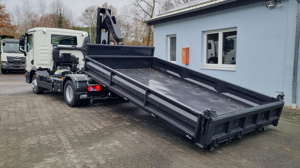 MAN TGL 12.220 BL NEU City Abrollkipper 8t TipMatic - Autocarro scarrabile: foto 4 MAN TGL 12.220 BL NEU City Abrollkipper 8t TipMatic - Autocarro scarrabile: foto 4