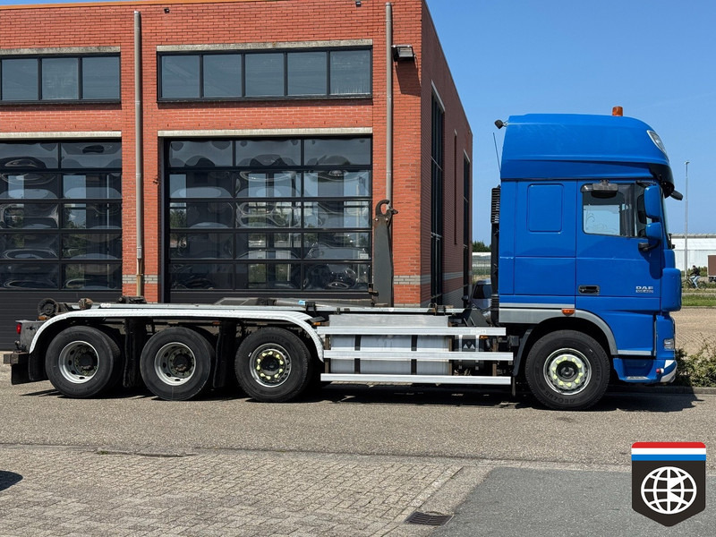 DAF XF 105.460 8X2/4 - 30t hooklift - CLEAN HOLLAND TRUCK - Autocarro scarrabile: foto 4 DAF XF 105.460 8X2/4 - 30t hooklift - CLEAN HOLLAND TRUCK - Autocarro scarrabile: foto 4