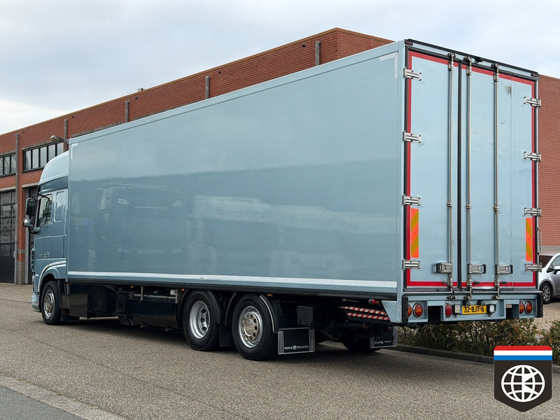 DAF XF 460 FAN TAIL LIFT / TRS / NIGHT A/C / RACING TEAM / CAMPER - Autocarro frigorifero: foto 4 DAF XF 460 FAN TAIL LIFT / TRS / NIGHT A/C / RACING TEAM / CAMPER - Autocarro frigorifero: foto 4