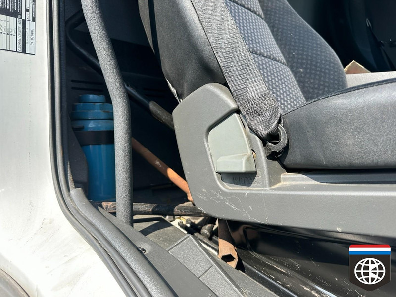 Mercedes-Benz AXOR 1833 TAIL LIFT - MANUAL GEARBOX - Camion centinato: foto 2 Mercedes-Benz AXOR 1833 TAIL LIFT - MANUAL GEARBOX - Camion centinato: foto 2