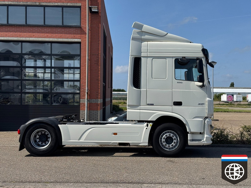 DAF XF 530 FT RETARDER - EURO 6 D - NIGHT A/C - FULL SPOILER - Trattore stradale: foto 3 DAF XF 530 FT RETARDER - EURO 6 D - NIGHT A/C - FULL SPOILER - Trattore stradale: foto 3