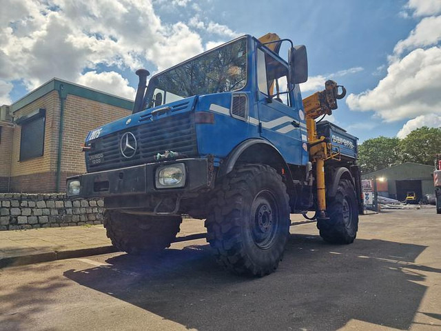 Mercedes-Benz U 1200 4X4 - Camion con gru: foto 1 Mercedes-Benz U 1200 4X4 - Camion con gru: foto 1