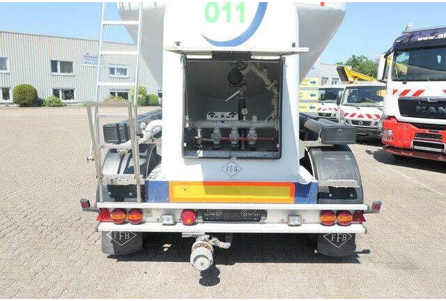 Feldbinder EUT 37.5, 1 Kammer, Luft-Lift, 27m³, SAF-Achsen - Semirimorchio cisterna: foto 5 Feldbinder EUT 37.5, 1 Kammer, Luft-Lift, 27m³, SAF-Achsen - Semirimorchio cisterna: foto 5