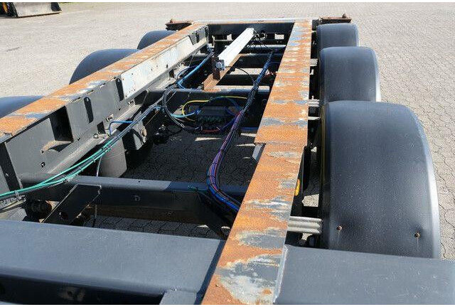 Fliegl SDS 380 SDS01, 20/30 & 40 Fuß Container, BPW - Semirimorchio pianale ribassato: foto 4 Fliegl SDS 380 SDS01, 20/30 & 40 Fuß Container, BPW - Semirimorchio pianale ribassato: foto 4