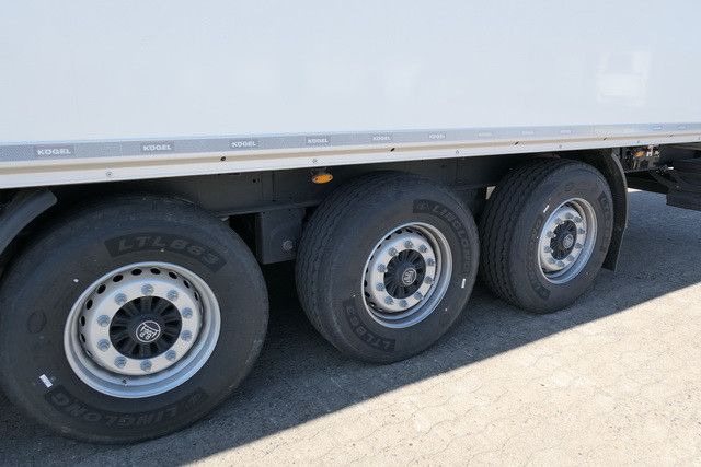 Kögel S 24-1, isoliert, BPW, Luft-Lift, Neuwertig, TOP - Semirimorchio furgonato: foto 3 Kögel S 24-1, isoliert, BPW, Luft-Lift, Neuwertig, TOP - Semirimorchio furgonato: foto 3