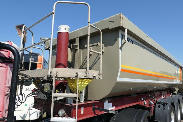 Langendorf SKS-HS 24/30, Stahl, 26m³, Alu-Felgen, BPW - Semirimorchio ribaltabile: foto 3 Langendorf SKS-HS 24/30, Stahl, 26m³, Alu-Felgen, BPW - Semirimorchio ribaltabile: foto 3