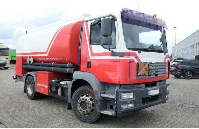MAN 18.280 TGM, 14m³, 3 Kammern, 2x Schlauchtrommel - Camion cisterna: foto 4 MAN 18.280 TGM, 14m³, 3 Kammern, 2x Schlauchtrommel - Camion cisterna: foto 4